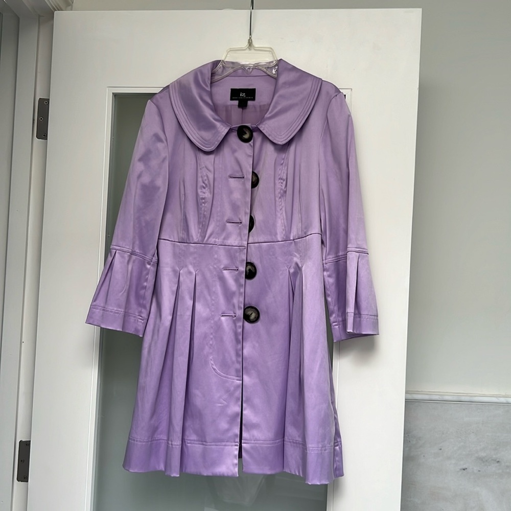 Lilac pea coat  with two large pockets, big buttons size S